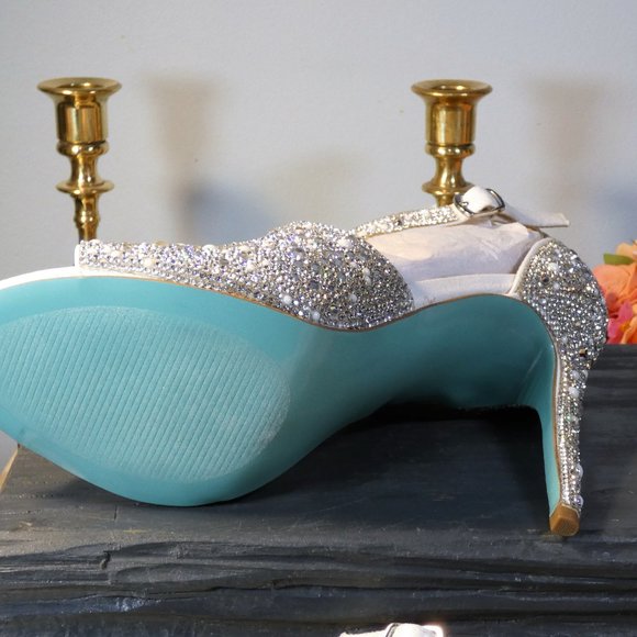 Like New EUC! Sexy and Elegant - Betsey Johnson SCOTI Heeled Sandal 8.5 $130 - Picture 6 of 14